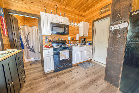 8731