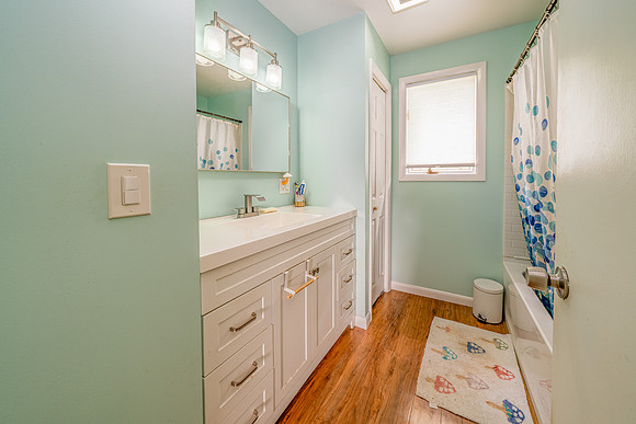 2900