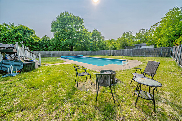 5673